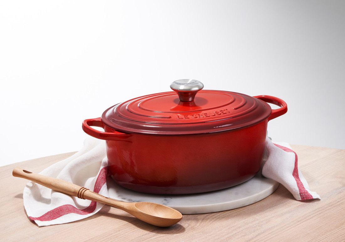 Le Creuset Signature 15.5 Quart Oval Enameled Cast Iron Dutch Oven - Flame