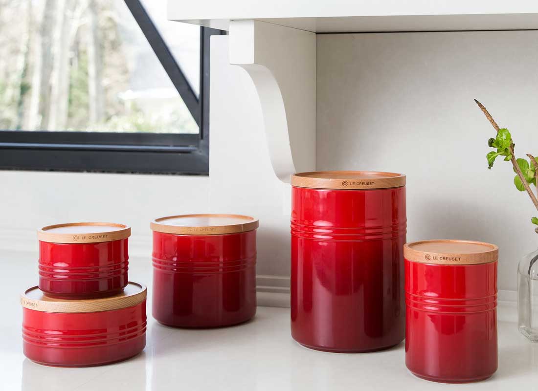 Le Creuset 2.5 Quart Stoneware Storage Canister w/Wood Lid