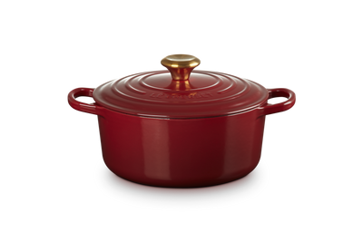 Le Creuset Signature 4.5 Quart Round Enameled Cast Iron Dutch Oven